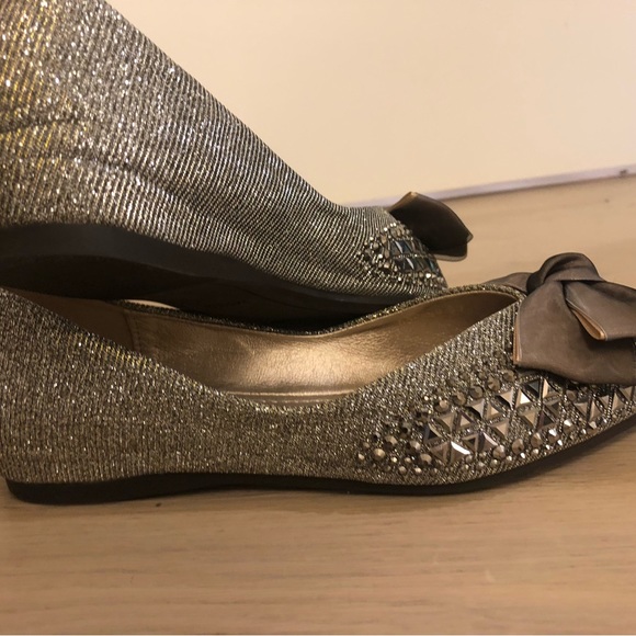 Super cute flats from Amazon. Sparkly with bows. Too big for me. - Picture 4 of 5